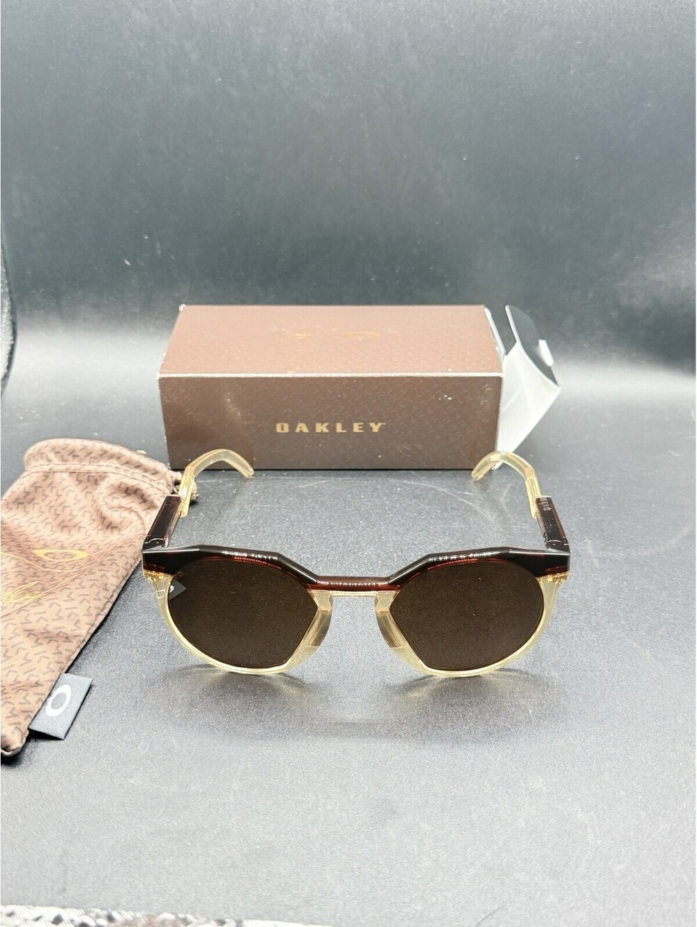 Oakley HSTN Kylian Mbappé Dark Amber/Light Curry w/Prizm Tungsten oo9242-0752